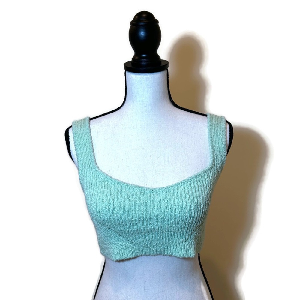 Urban Outfitters Light Green Knit Crop Top Size Small